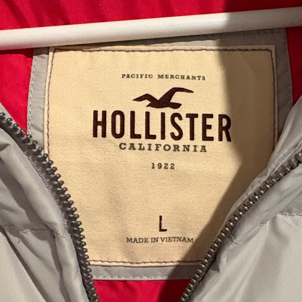Hollister Gray Puffer Vest - Picture 3 of 3